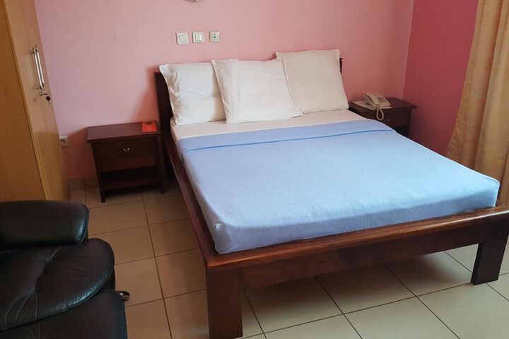 Room 19 of 41