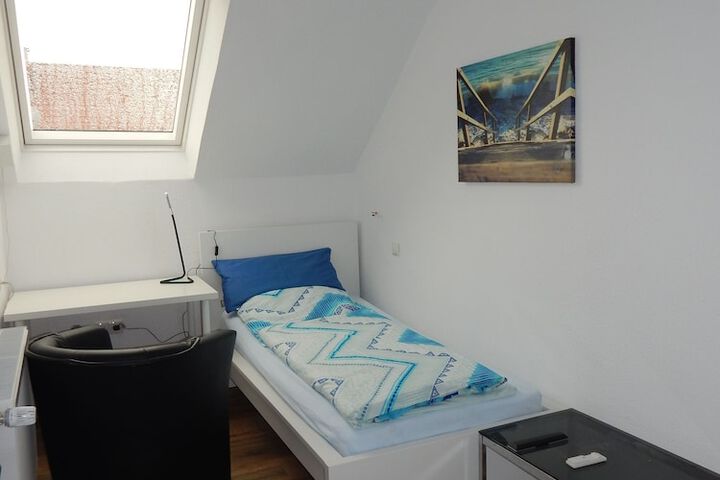 Room 2 of 11