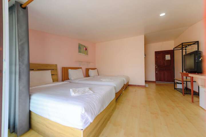 Room 30 of 97
