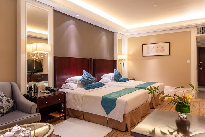 Room 12 of 65