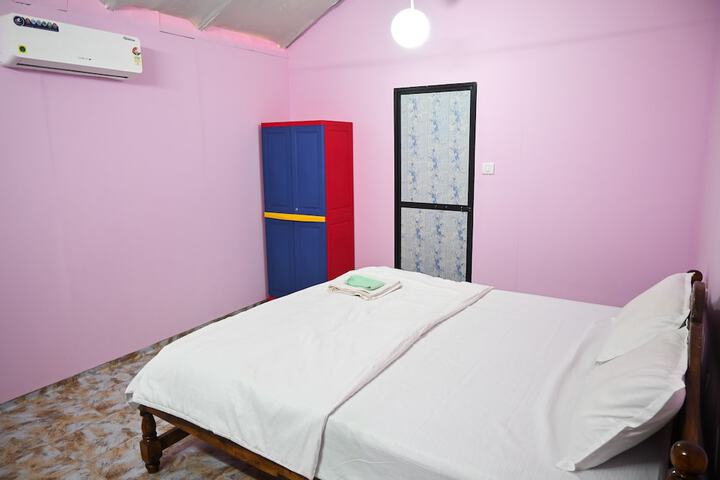 Room 7 of 23