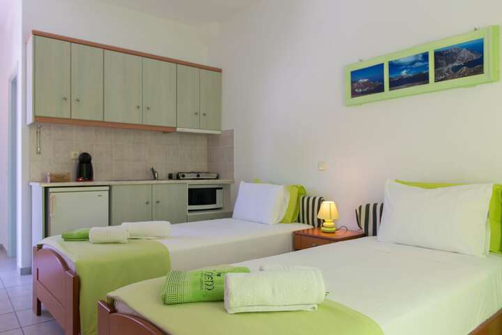 Room 52 of 195