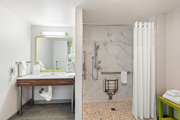 Bathroom shower