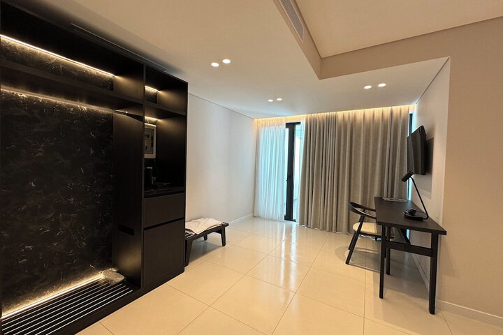 Room 46 of 142