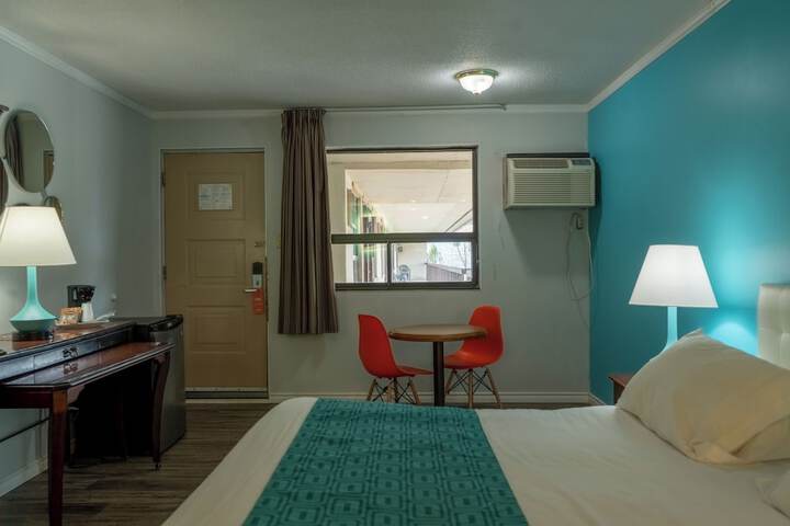 Room 25 of 54