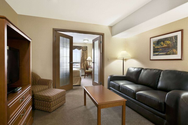 Room 8 of 18