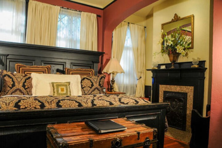 Room 8 of 61