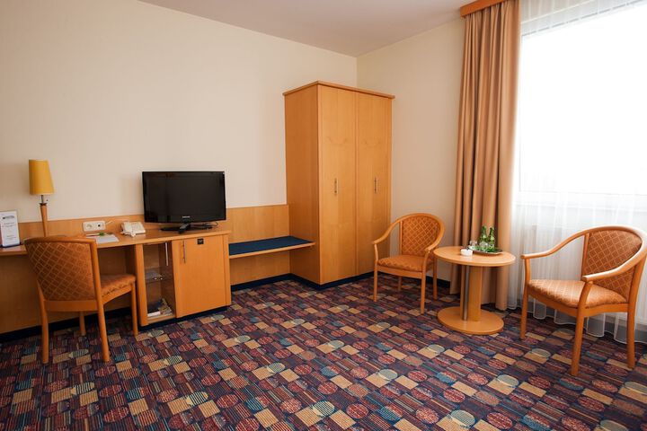 Room 46 of 180