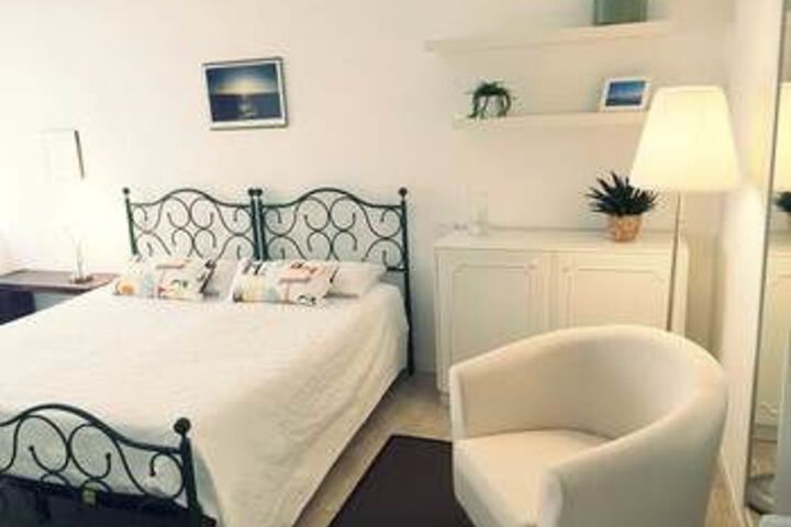 Room 8 of 15