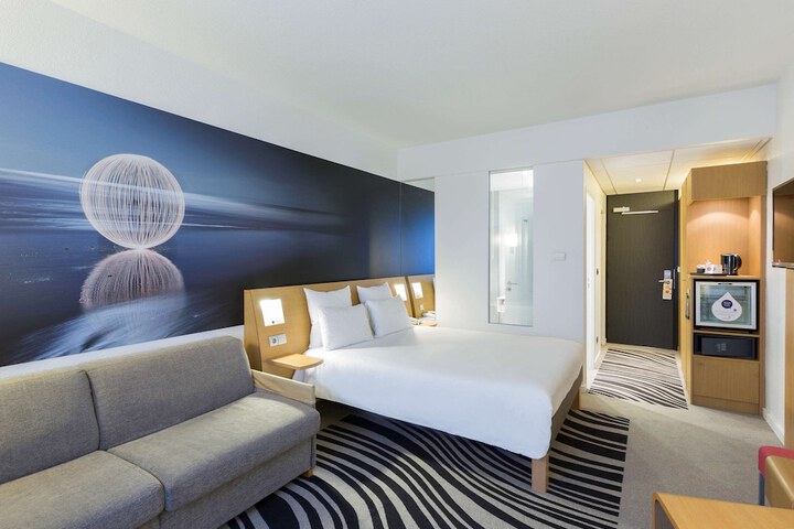 Room 47 of 278