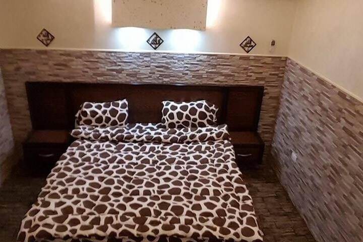 Room 11 of 50