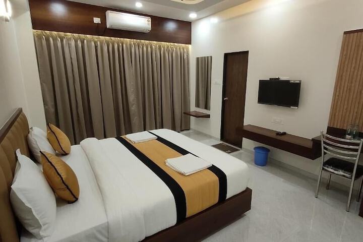 Room 6 of 36