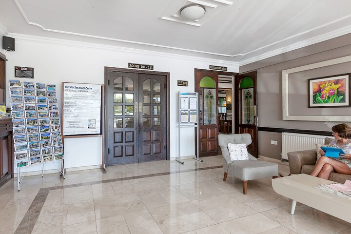 Guest Lobby
