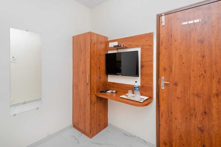 Room 11 of 42
