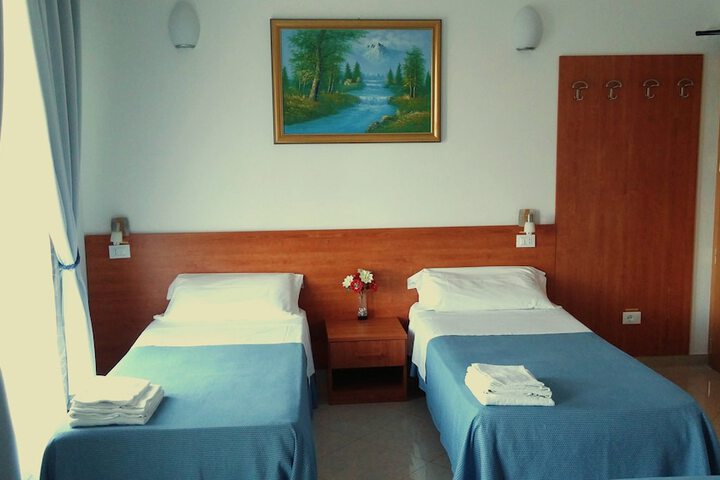 Room 107 of 170