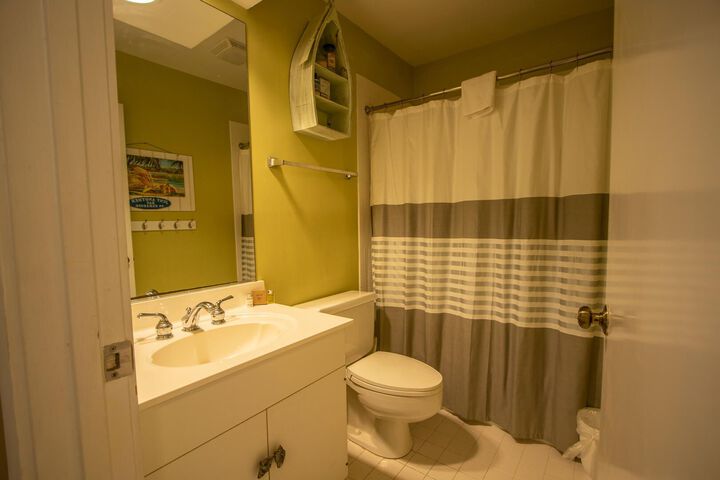Room 5 of 36