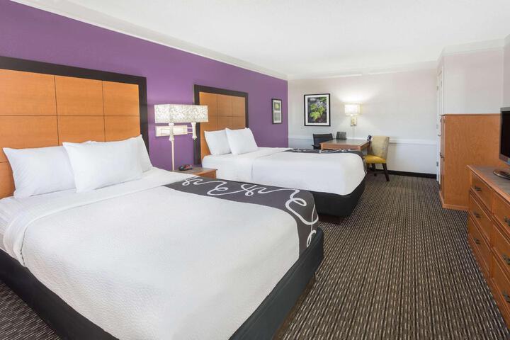 2 Double Beds (2 of 2)
