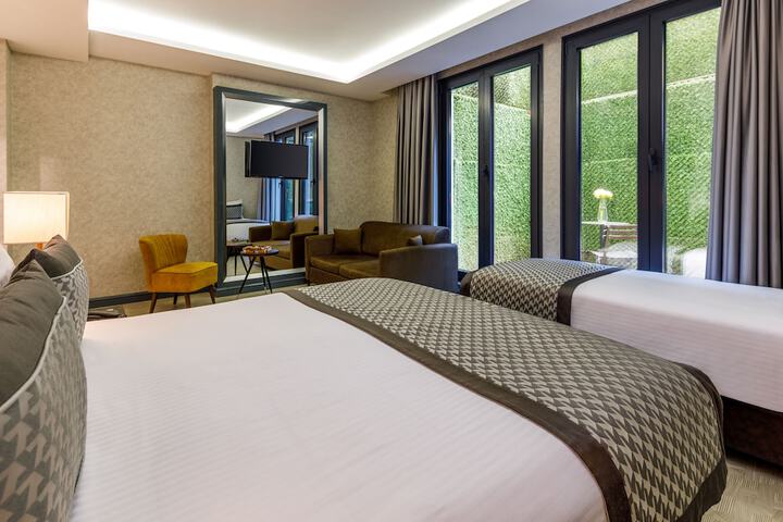 Room 40 of 107