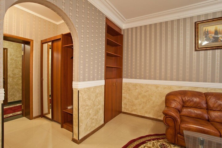 Room 15 of 31