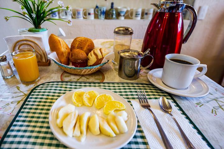 Breakfast/Coffee Service 30 of 36