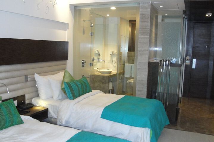 Room 16 of 51