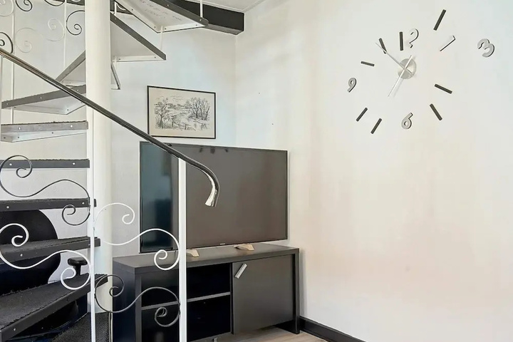 Room 12 of 21
