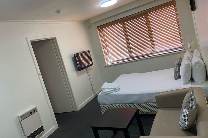 Room 22 of 33