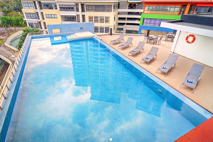 Pool 51 of 67