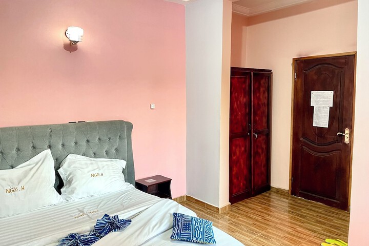 Room 47 of 118