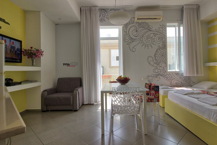 Room 22 of 57