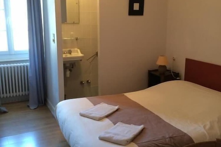 Room 2 of 15