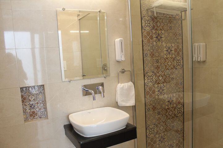 Room 14 of 36