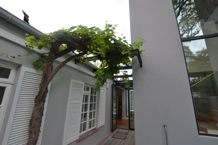 Hotel Exterior 26 of 29