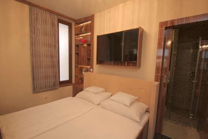 Room 18 of 70