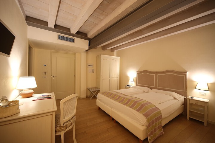 Room 13 of 75