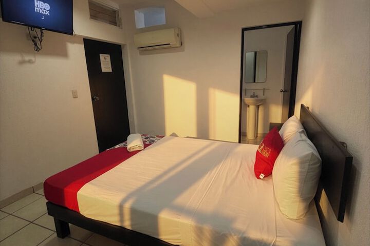 Room 5 of 25