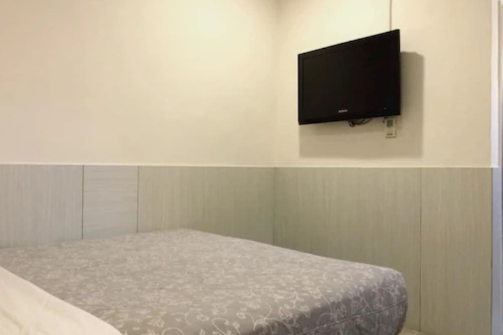 Room 16 of 50