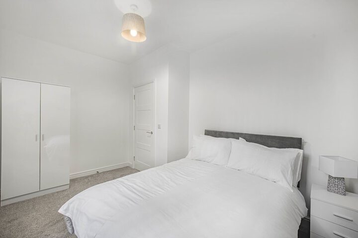 Room 22 of 80