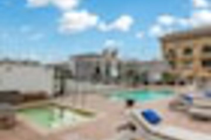 Pool 392 of 516