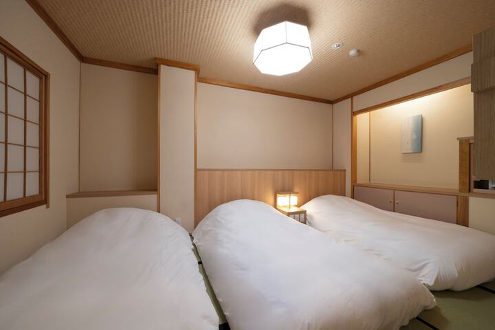 Room 25 of 84