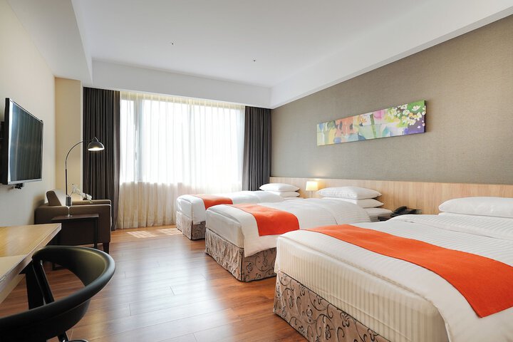 Room 34 of 90