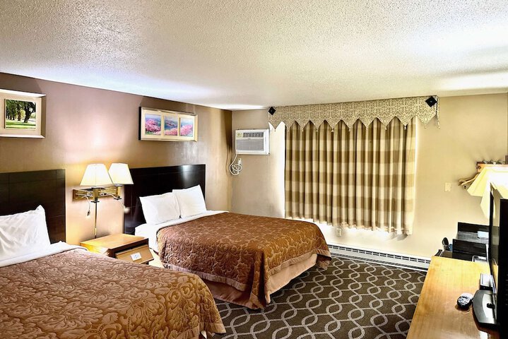 Room 10 of 34