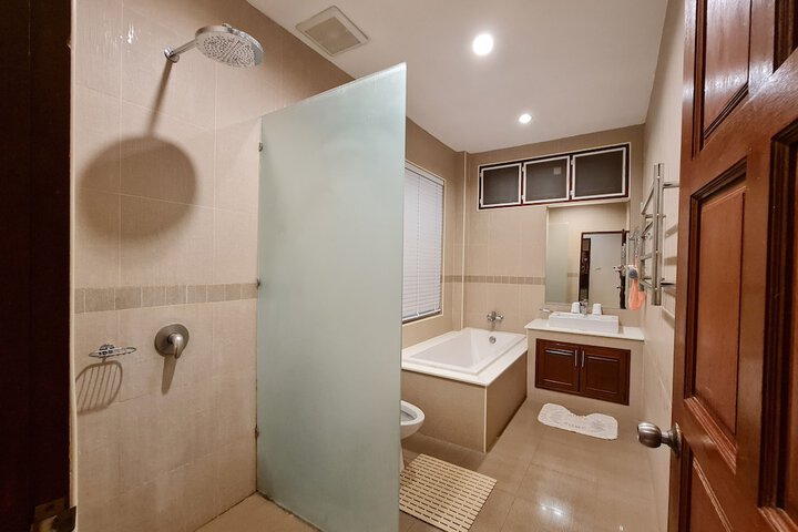 Room 14 of 25