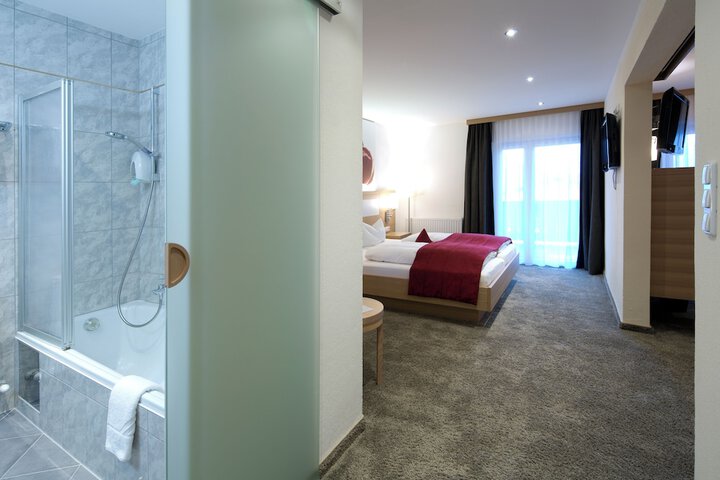 Room 17 of 49