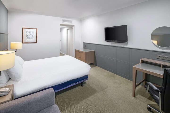 Room 10 of 68