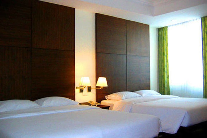 Room 4 of 50