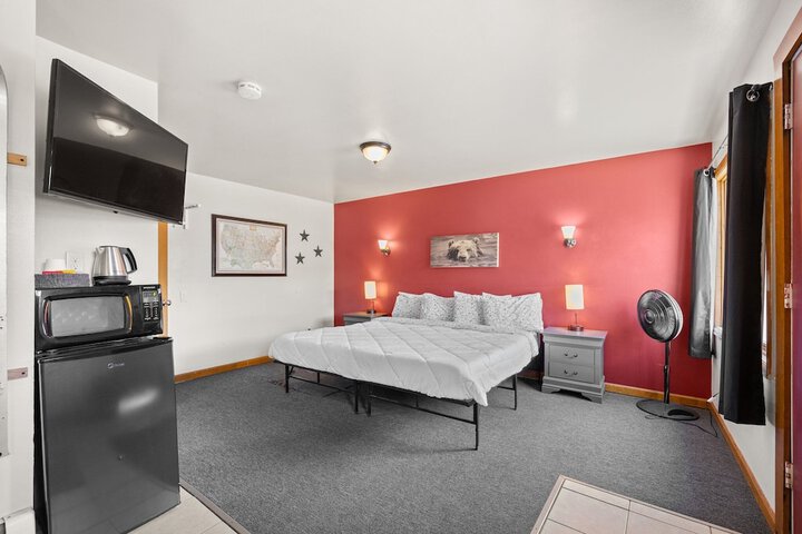 Room 12 of 27