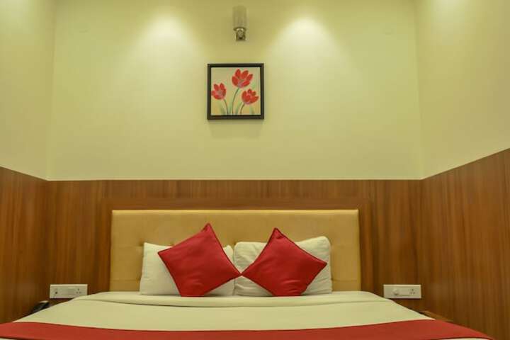 Room 51 of 94