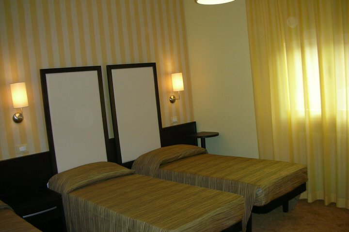 Room 10 of 53