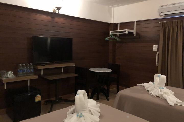 Room 28 of 54